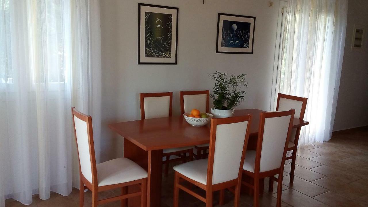 Baronessa'S Apartments Gáiosz Kültér fotó